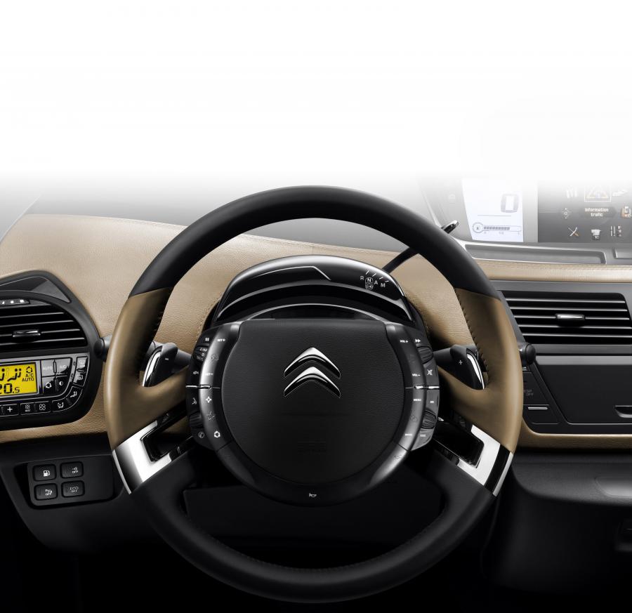  Citroen C4 Grand Picasso 2011 года  (фото 7 из 9)